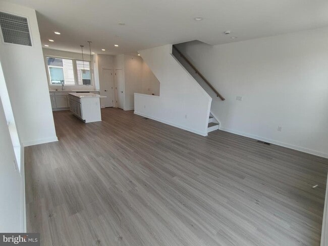 Building Photo - 3040 Northbank Pl