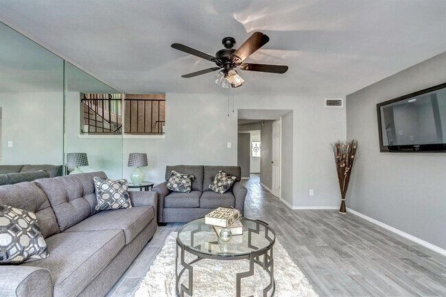 Building Photo - 5005 Georgi Ln