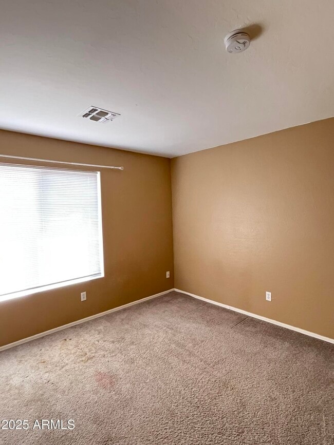 Building Photo - 2610 S Moccasin Trail