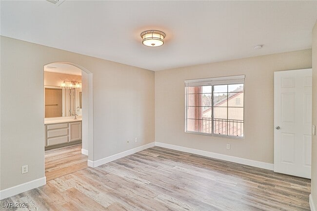 Building Photo - 2387 Brunswick Bay St