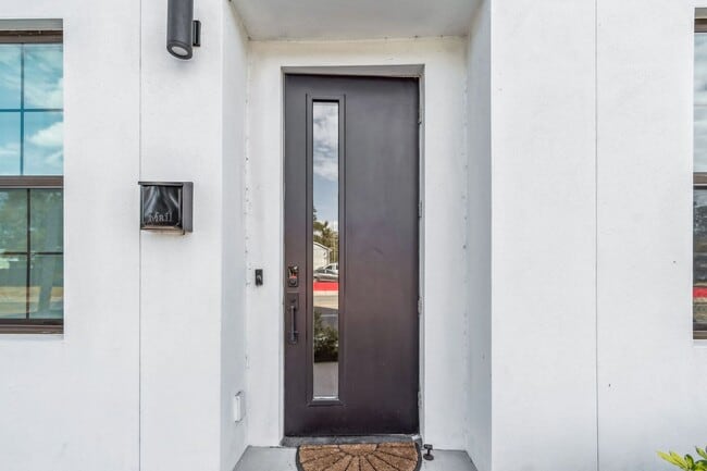 Building Photo - Modern Townhome For Lease in downtown St Pete and Warehouse Arts District