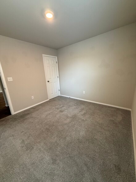 Building Photo - 7947 Windflower Ln