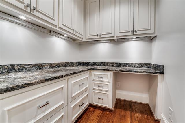 Building Photo - 4526 Myerwood Ln