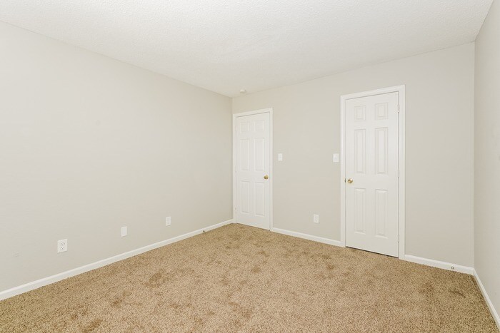 Building Photo - 466 Harmony Dr