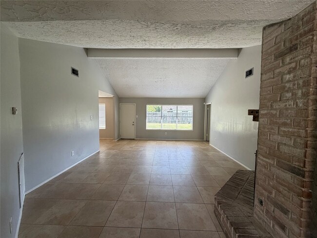 Building Photo - 2815 Fir Crest Ct