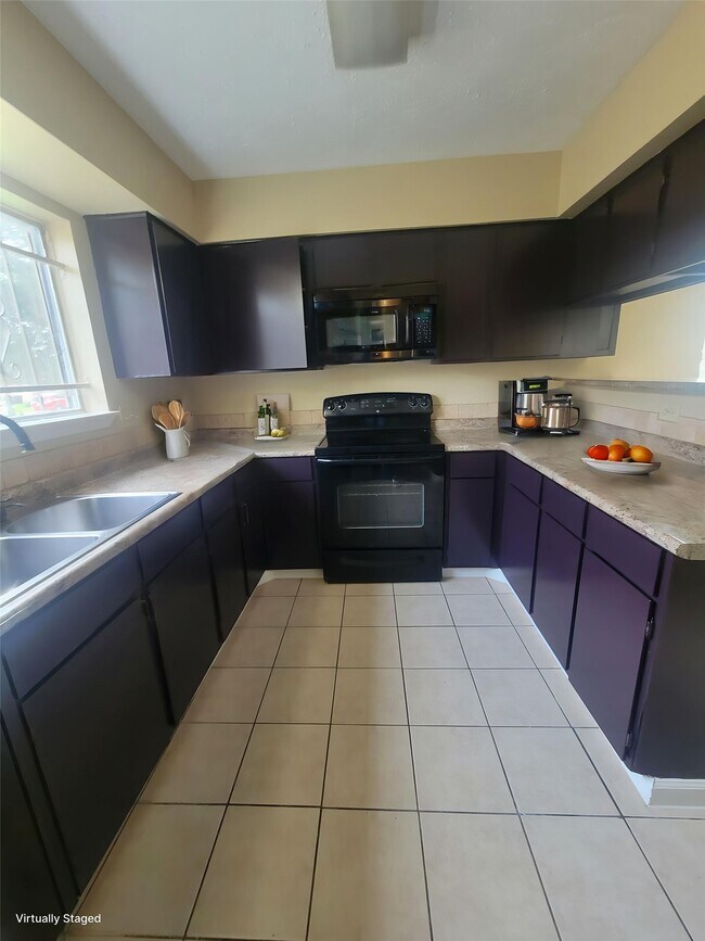 Building Photo - 19330 Cypress Bay Dr
