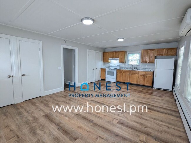 Building Photo - 110 Silver St