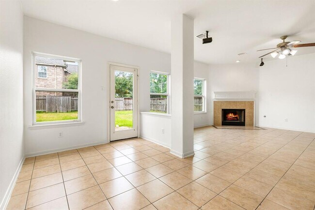 Building Photo - 9415 Herons Grove Ln
