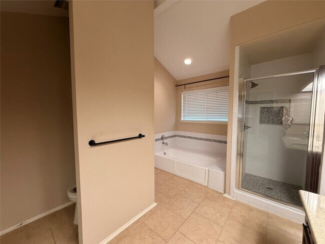 Building Photo - 12625 Memorial Dr