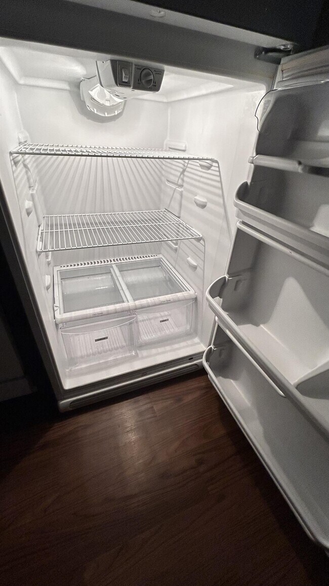 Building Photo - 310 Cooper St