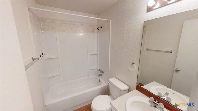 Building Photo - 3076 Carroll Dr