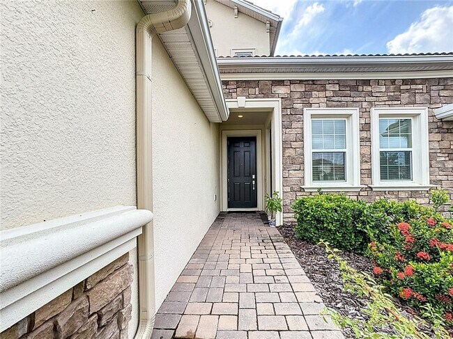 Building Photo - 8886 FALLEN OAK Dr