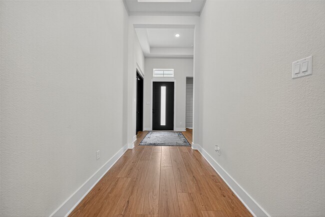 Building Photo - 7727 Pleasant Crst Dr