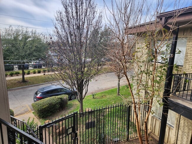 Building Photo - 5000 Bowser Ave