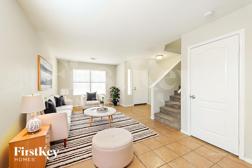 Building Photo - 12922 W Holly St