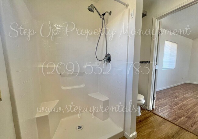 Building Photo - 8440 Ponderosa Way