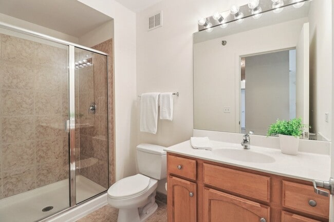 Building Photo - 1160 S Michigan Ave