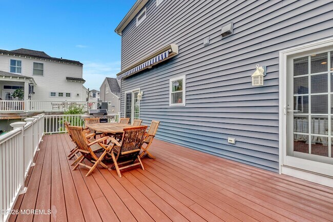 Building Photo - 393 E Virginia Ave