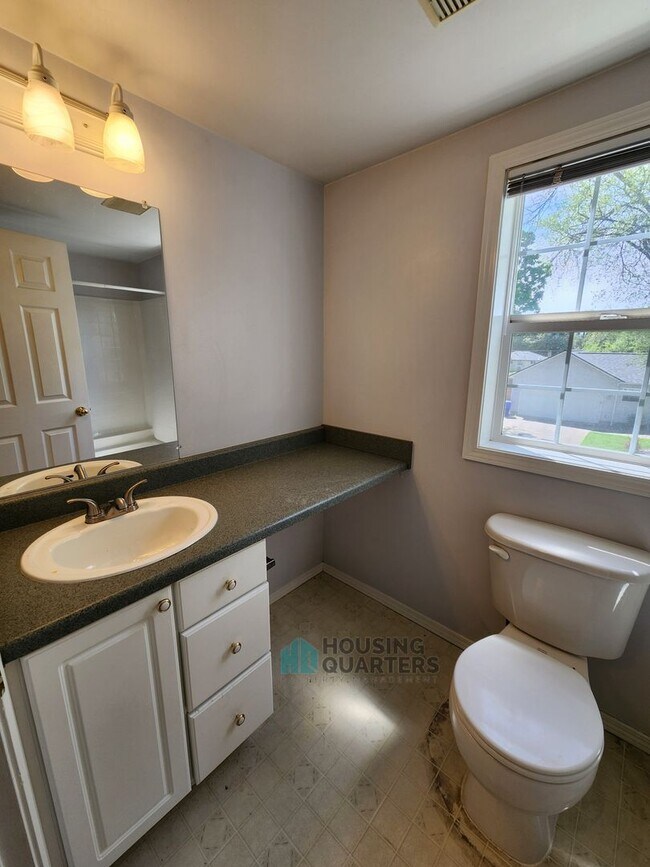 Building Photo - Spacious 4-Bedroom Home in Spokane Valley with Finished Basement & Fenced Yard