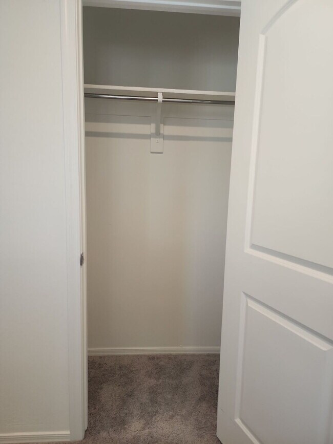 Building Photo - "Spacious 4-Bedroom Oasis in Casa Grande w...