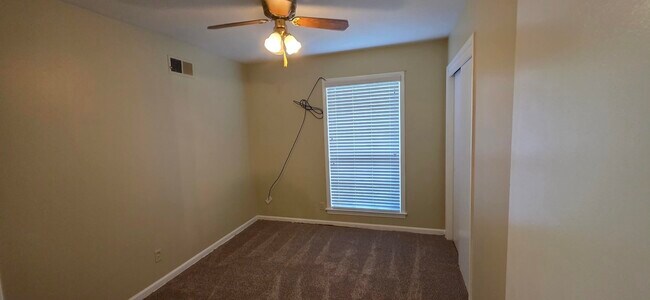 Building Photo - 523 Shofner Ave