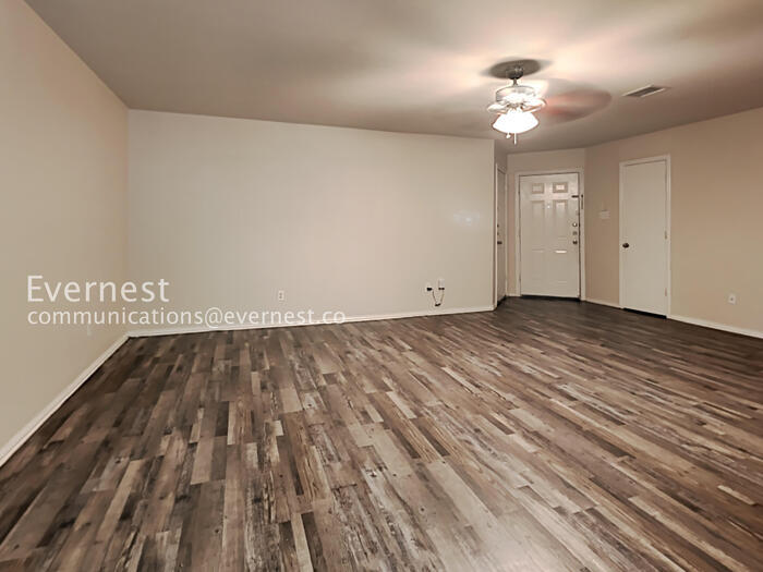 Building Photo - 320 Ezekial Ave