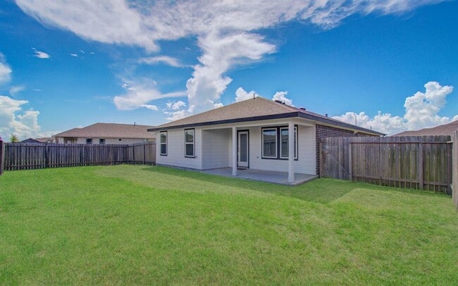 Building Photo - 14543 Rain Tree Dr