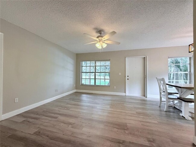 Building Photo - 11893 Raintree Dr