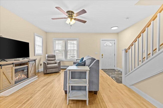 Building Photo - 416 Pearl St