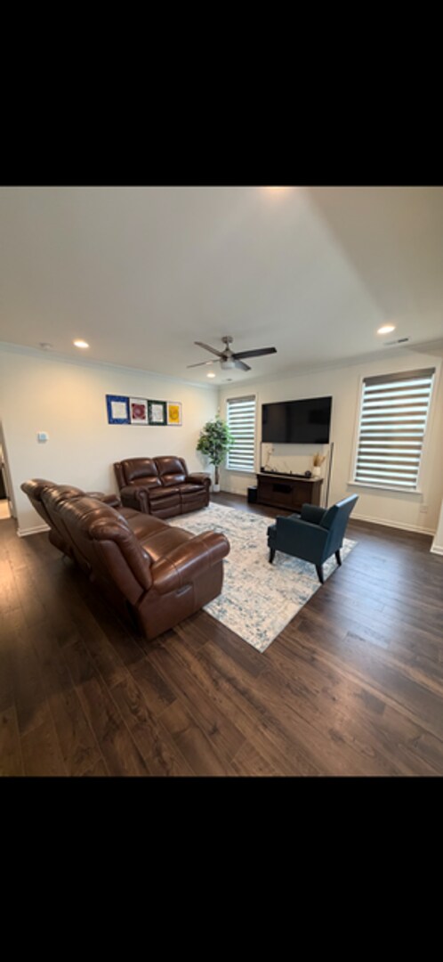Building Photo - 5 BR/4BA | Newly Renovated Single Family Home | 1-Car Garage Parking | Fenced backyard