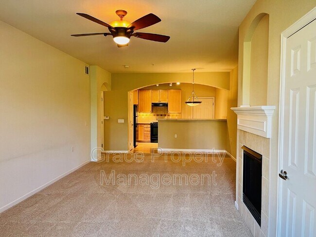 Building Photo - 14133 Sun Blaze Loop