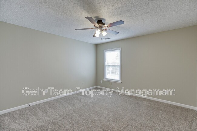 Building Photo - 305 Leatherman Ct