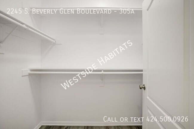 Building Photo - 2245 S Beverly Glen Blvd