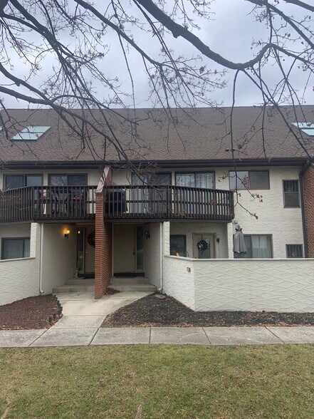 Building Photo - 640 Geneva Dr