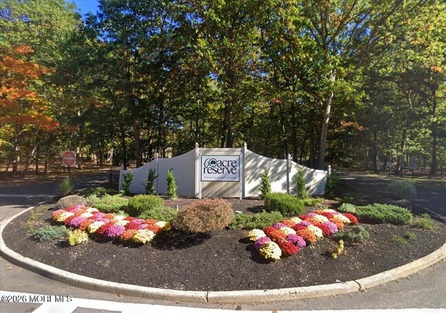 Building Photo - 306 Larkspur Ln