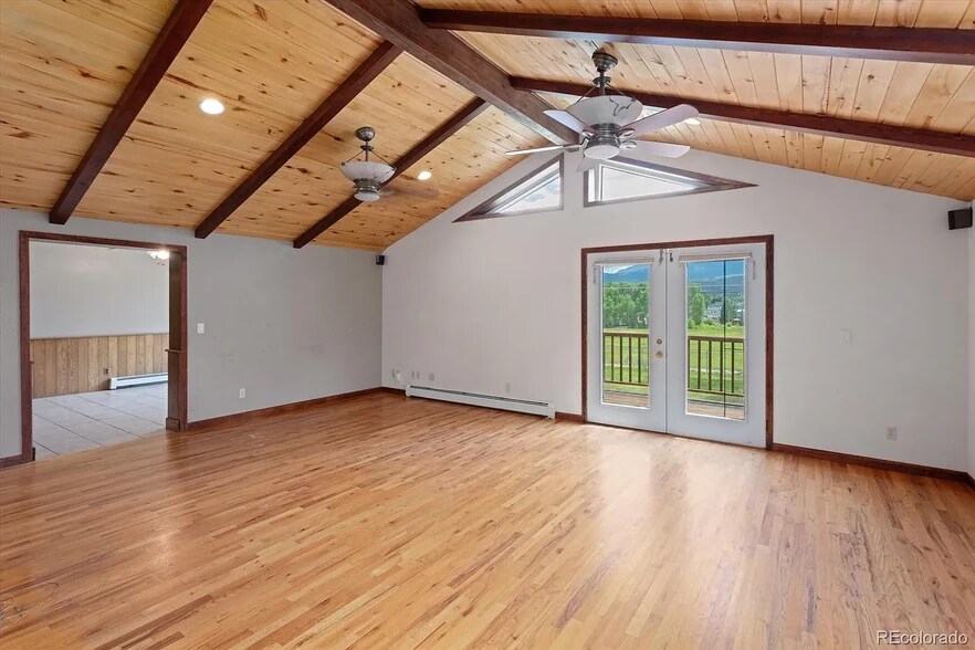 Living Room - 413 Poncha Blvd