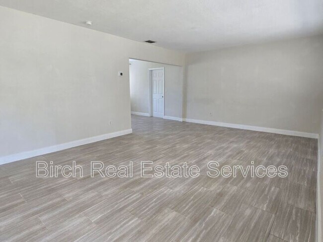 Building Photo - 1406 Lemon St