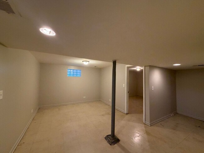 Building Photo - 10306 S Corliss Ave