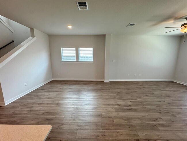 Building Photo - 112 Corn Ln