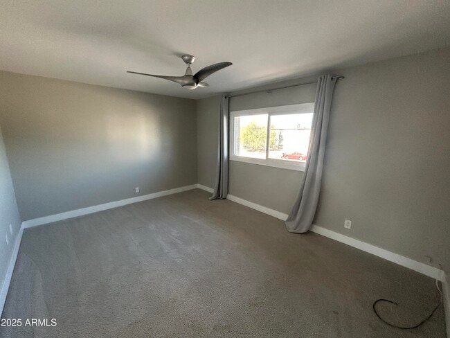 Building Photo - 2927 E Fairmount Ave