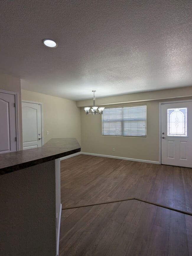Building Photo - Beautiful 2 Story Townhome with 3 Car Garage!