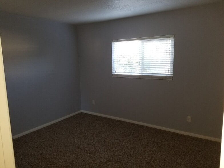 Building Photo - 501 Calle Montecito