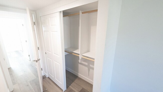 Building Photo - Tierrasanta 4 bedroom 2.5 bath, Garage, Up...