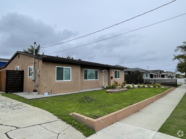 Building Photo - 14908 Larch Ave