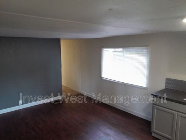 Building Photo - 626 Silverbrook Rd