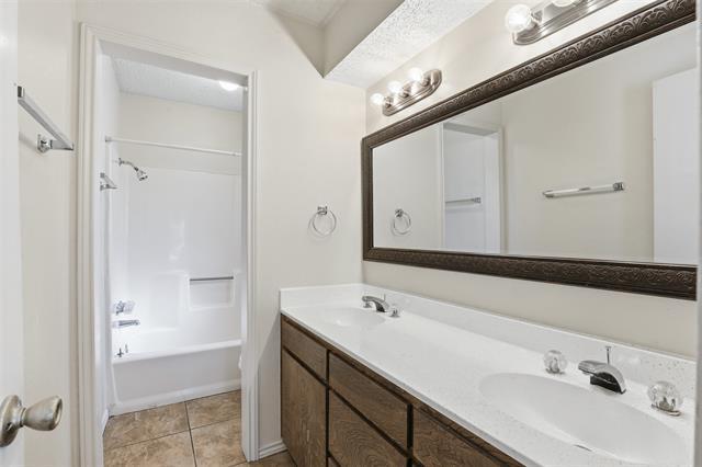 Building Photo - 3116 Timber Ridge Point