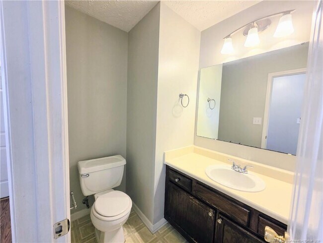 Building Photo - 2419 Lull Water Dr