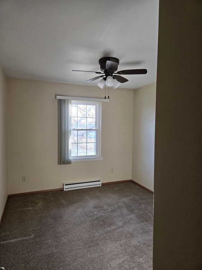 Building Photo - 2228 Sylvan Way