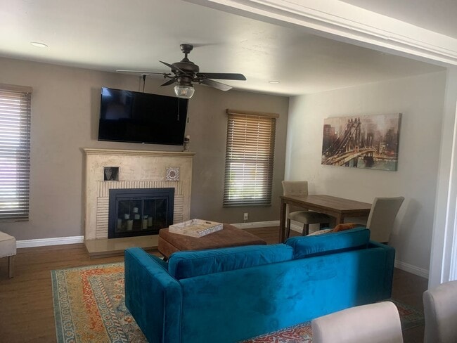 Building Photo - 3BR/2BA HOME available NOW in FLETCHER PAR...