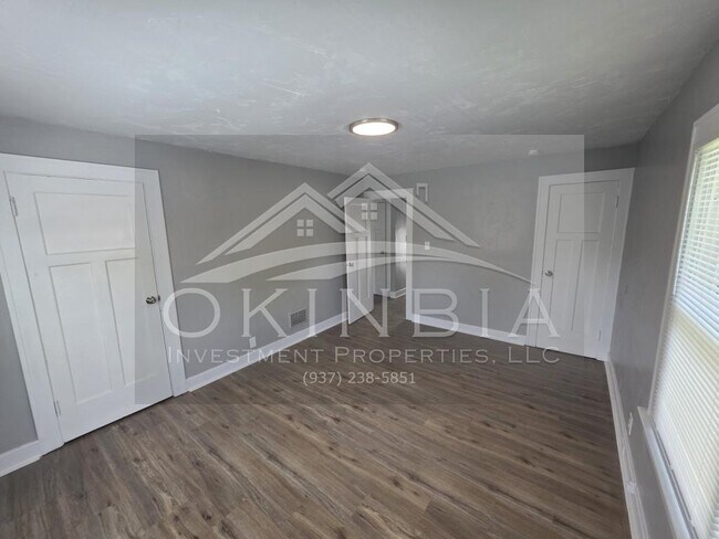 Building Photo - 1738 Radcliffe Rd